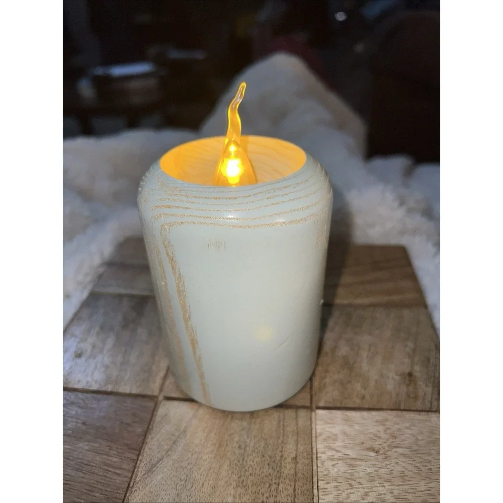 Wooden Faux Candle that Lights up L. Gray With Wood Grain. New Batteries